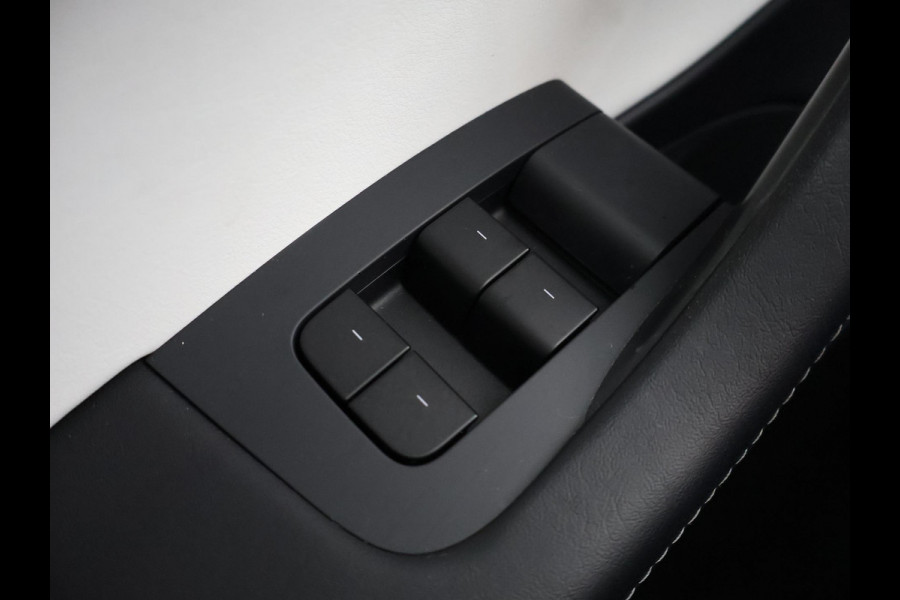 Tesla Model 3 LONGRANGE AWD 1e EIG ACCU SOD 92% ! GARANTIE 2031* RANGE TOT 592 KM WLTP !!!   BIJNA 2021 .TREKHAAK . PANORAMA DAK . VOOR & ACHTERSTOELEN VERWARMD . KEYLESS