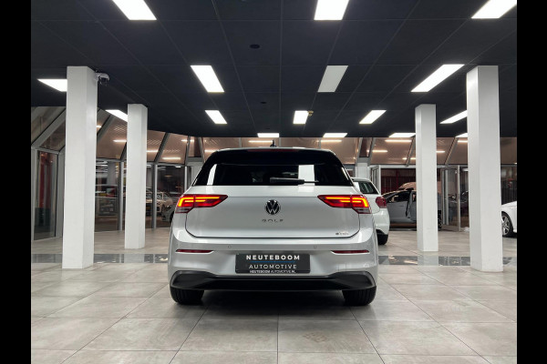 Volkswagen Golf 1.5 eTSI Lane Assist|Camera| Carplay|Cruise|