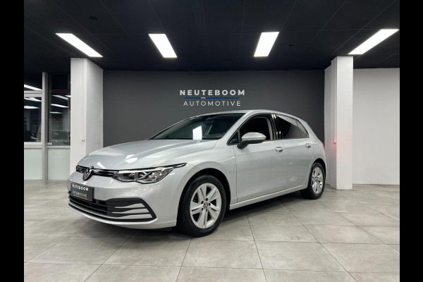 Volkswagen Golf 1.5 eTSI Lane Assist|Camera| Carplay|Cruise|