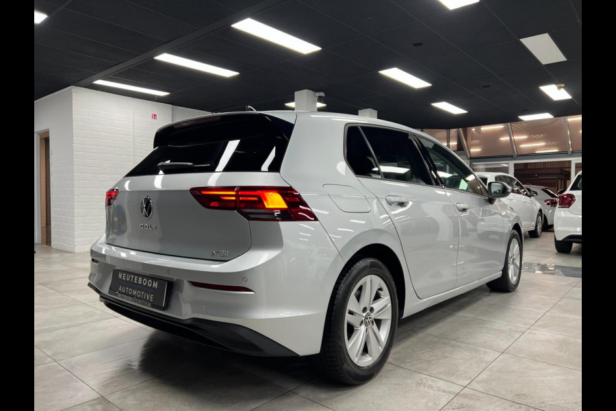 Volkswagen Golf 1.5 eTSI Lane Assist|Camera| Carplay|Cruise|