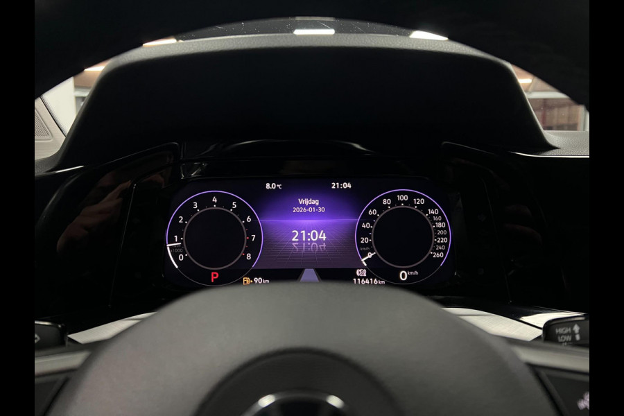 Volkswagen Golf 1.5 eTSI Lane Assist|Camera| Carplay|Cruise|