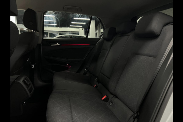 Volkswagen Golf 1.5 eTSI Lane Assist|Camera| Carplay|Cruise|