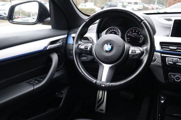 BMW X1 XDrive25e M-Sport Automaat 220 Pk / Nav / Climate / Cruise / Led / Lichtmetaal.
