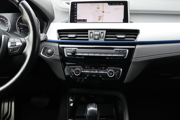 BMW X1 XDrive25e M-Sport Automaat 220 Pk / Nav / Climate / Cruise / Led / Lichtmetaal.