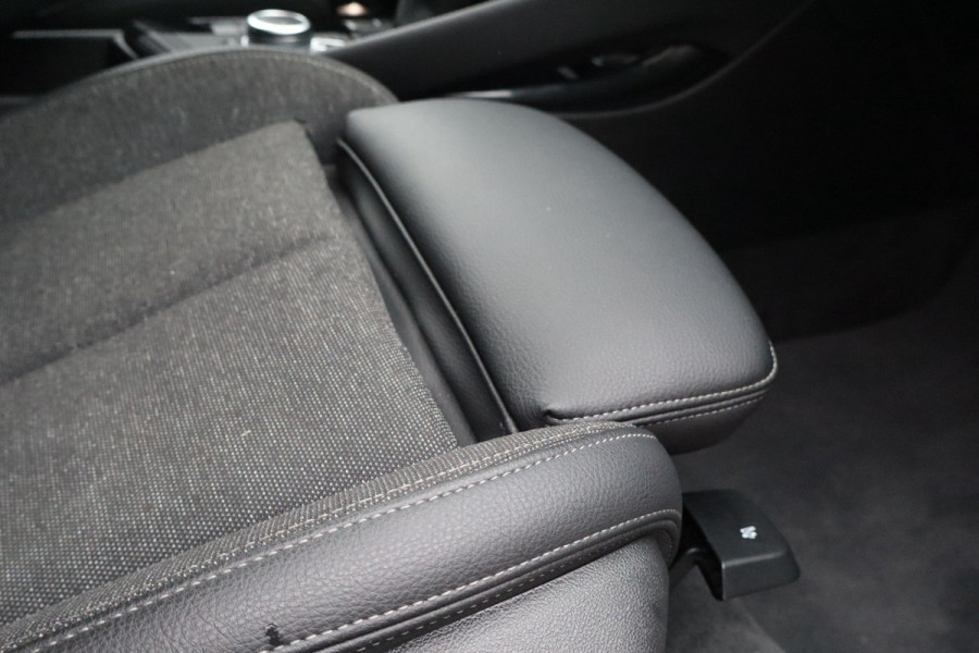 BMW X1 XDrive25e M-Sport Automaat 220 Pk / Nav / Climate / Cruise / Led / Lichtmetaal.