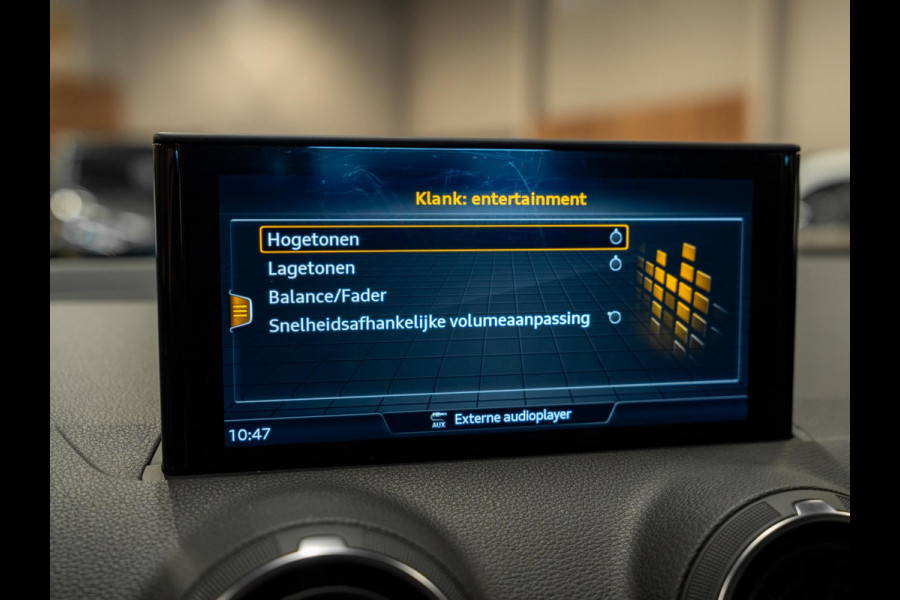 Audi Q2 35 TFSI 150PK S-Tronic, Facelift, Apple Carplay, Cruise, Clima, Multistuur, PDC, Android, Bluetooth/Tel, Voll Onderhouden