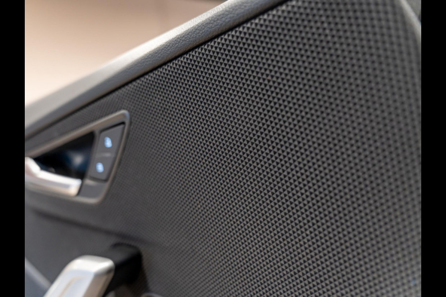 Audi Q2 35 TFSI 150PK S-Tronic, Facelift, Apple Carplay, Cruise, Clima, Multistuur, PDC, Android, Bluetooth/Tel, Voll Onderhouden