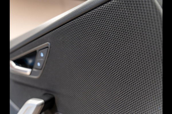 Audi Q2 35 TFSI 150PK S-Tronic, Facelift, Apple Carplay, Cruise, Clima, Multistuur, PDC, Android, Bluetooth/Tel, Voll Onderhouden