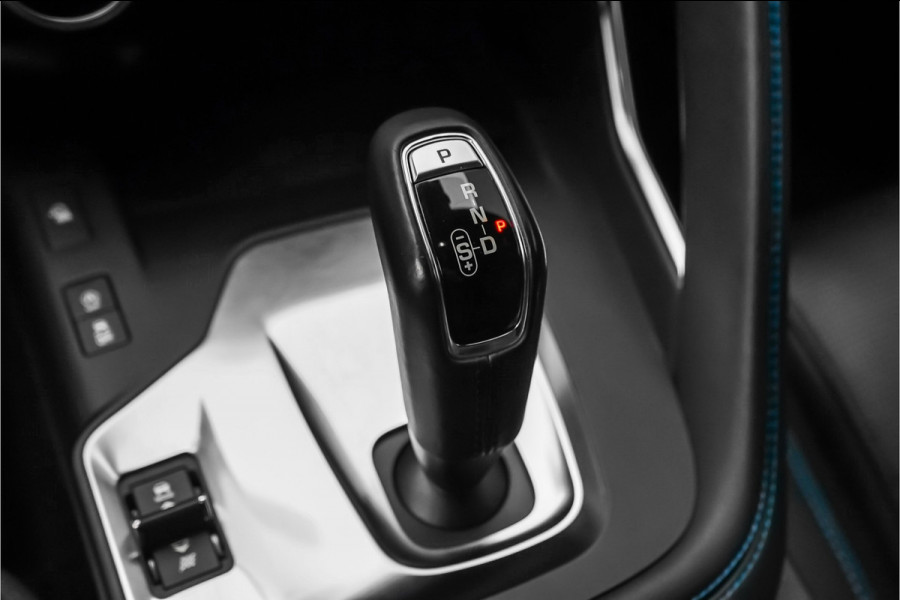 Jaguar E-Pace 2.0 P250 AWD HSE R-Dynamic CarPlay Trekhaak Camera 19"