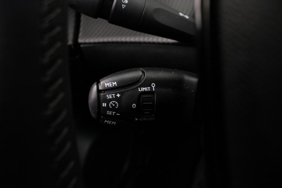 Peugeot 2008 1.2 PureTech Allure Pack |Carplay|Half leer|