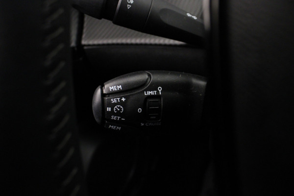 Peugeot 2008 1.2 PureTech Allure Pack |Carplay|Half leer|