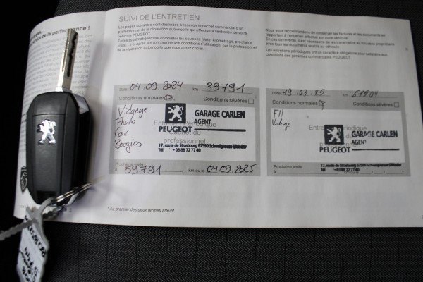 Peugeot 2008 1.2 PureTech Allure Pack |Carplay|Half leer|