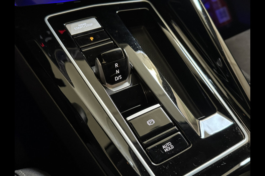 Volkswagen Golf 1.4 eHybrid 204PK DSG STYLE CAMERA/ALCANTARA/CARPLAY