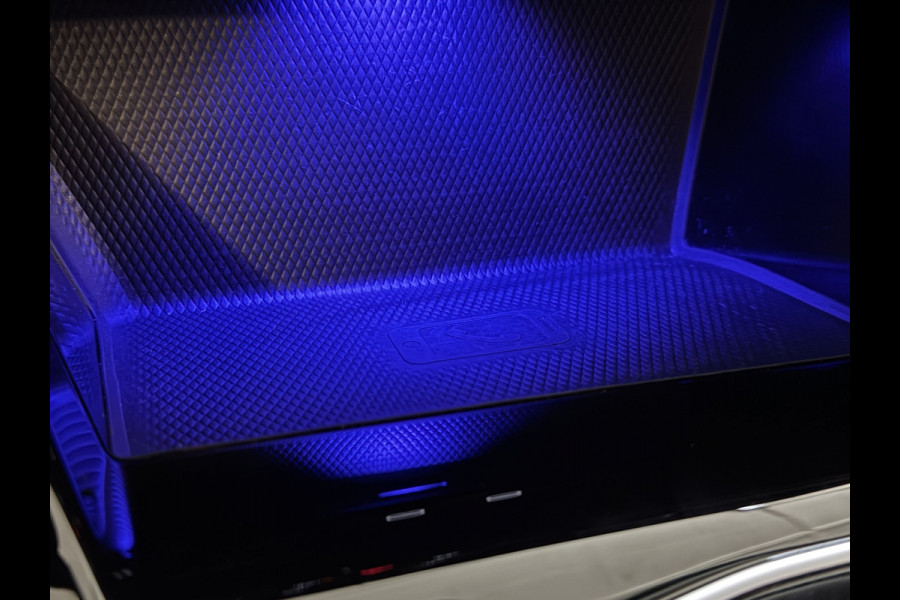 Volkswagen Golf 1.4 eHybrid 204PK DSG STYLE CAMERA/ALCANTARA/CARPLAY