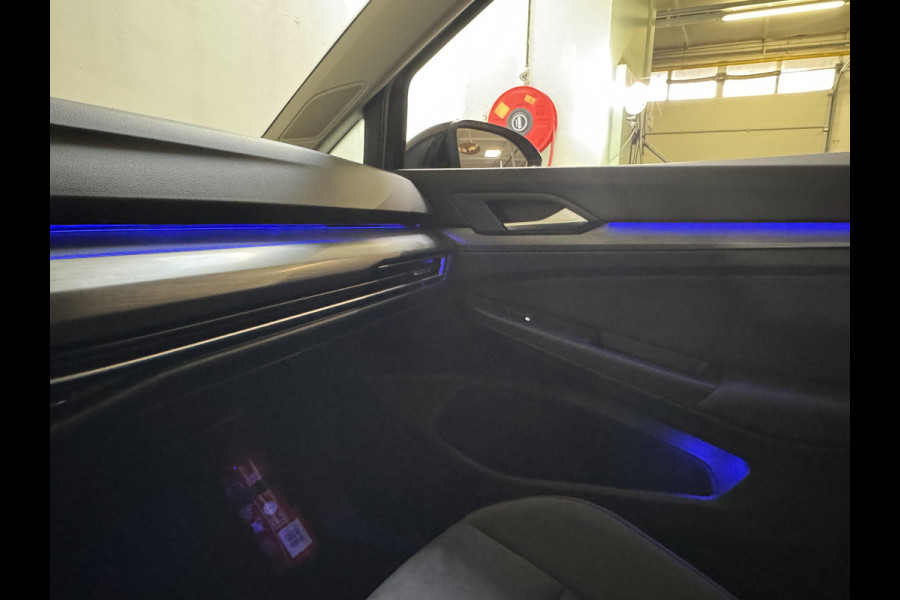 Volkswagen Golf 1.4 eHybrid 204PK DSG STYLE CAMERA/ALCANTARA/CARPLAY