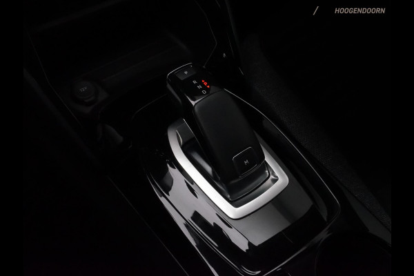 Peugeot 2008 1.2 PureTech Allure 130pk (CAMERA,SPORTSTOELEN,APPLE CARPLAY,LM-VELGEN,LED,CRUISE,GETINT,NIEUWE APK,TOPCONDITIE)