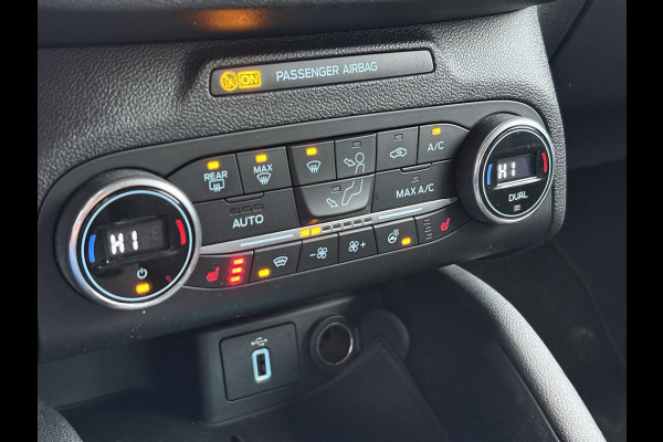 Ford FOCUS Wagon 1.0 EcoBoost Titanium Business | Winter pakket | Achteruitrijcamera | Cruise control adaptief | Dealer onderhouden |