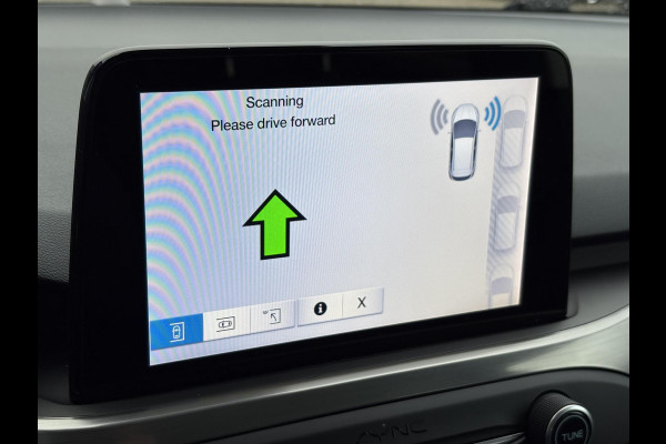 Ford FOCUS Wagon 1.0 EcoBoost Titanium Business | Winter pakket | Achteruitrijcamera | Cruise control adaptief | Dealer onderhouden |