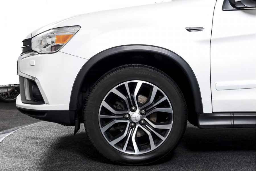 Mitsubishi ASX 1.6 Cleartec 117 PK Connect Pro+ Orig. NL | Trekhaak | Cruise | PDC | Camera | App. Connect | ECC | DAB | LM 18" |