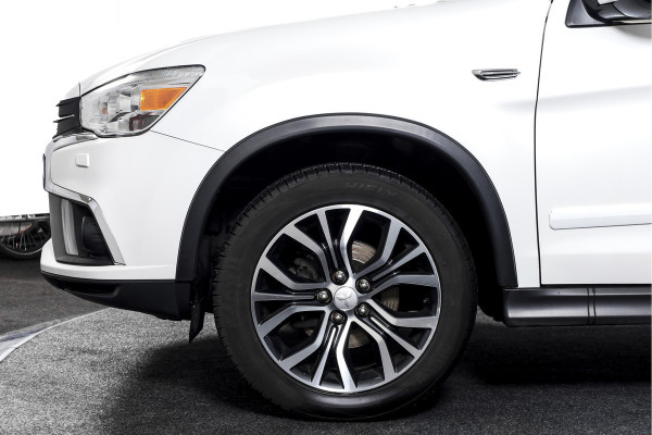 Mitsubishi ASX 1.6 Cleartec 117 PK Connect Pro+ Orig. NL | Trekhaak | Cruise | PDC | Camera | App. Connect | ECC | DAB | LM 18" |