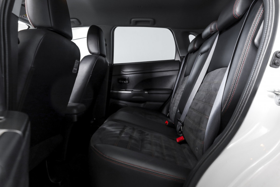 Mitsubishi ASX 1.6 Cleartec 117 PK Connect Pro+ Orig. NL | Trekhaak | Cruise | PDC | Camera | App. Connect | ECC | DAB | LM 18" |