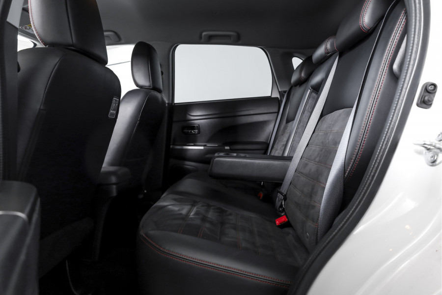 Mitsubishi ASX 1.6 Cleartec 117 PK Connect Pro+ Orig. NL | Trekhaak | Cruise | PDC | Camera | App. Connect | ECC | DAB | LM 18" |