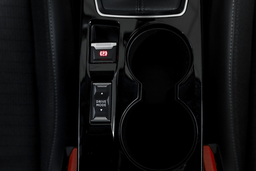 Peugeot 208 1.2 PureTech 100 PK Allure | Cruise | Stoelverw. | PDC | Camera | App. Connect | ECC | DAB | LM 16" |