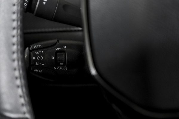 Peugeot 208 1.2 PureTech 100 PK Allure | Cruise | Stoelverw. | PDC | Camera | App. Connect | ECC | DAB | LM 16" |