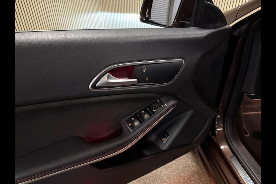Mercedes-Benz CLA-Klasse Shooting Brake 180 AMG STYLING-CAMERA-TREKHAAK-SFEER-COMPLEET