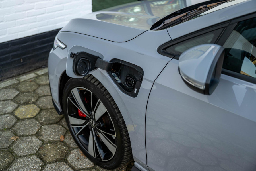 Volkswagen Golf 1.4 eHybrid GTE 245pk Matrix LED mistl. Dyn Light