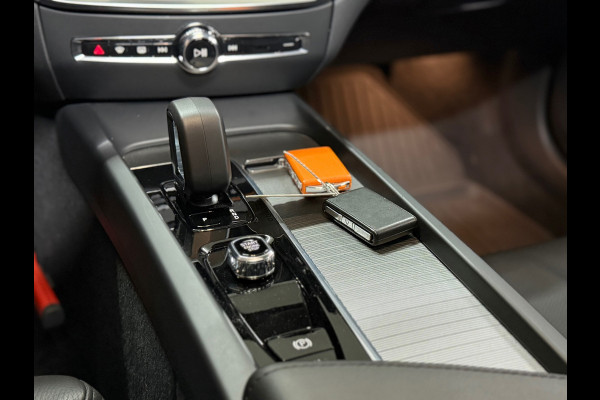Volvo V60 2.0 B4 Plus Bright | Pano | Standkachel | Trekhaak | Licht-pakket | Harman Kardon | Parkeerassist-pakket | Winter-pakket