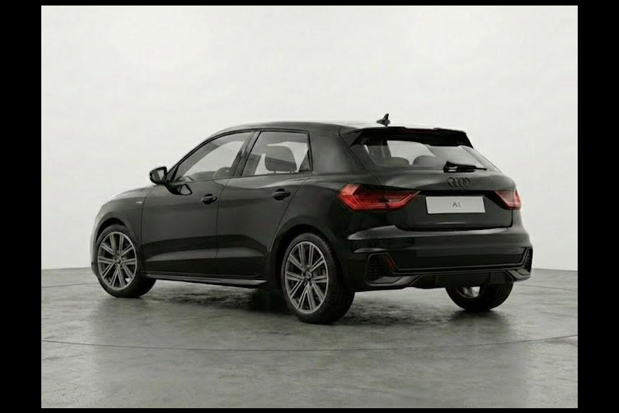 Audi A1 Sportback Advanced edition 25 TFSI 95 pk | Sportstoelen voor | Ledlampen voor en achter | Optiek pakket zwart plus | Buitenspiegels inklapbaar |