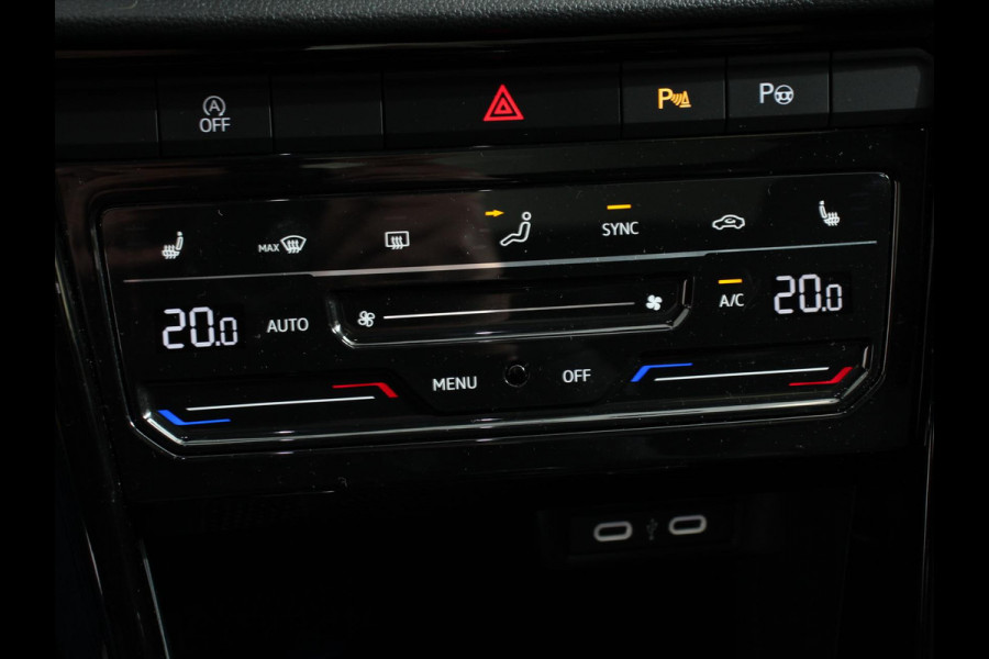 Volkswagen T-Roc 1.5 TSI R-Line+Blackpack | Panoramadak | Climate control | Adaptieve cruise control | Panoramadak | LED | Navigatie | Achteruitrijcamera | Parkeersensoren | Apple Carplay/ Android Auto | Radio