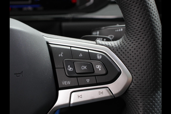 Volkswagen T-Roc 1.5 TSI R-Line+Blackpack | Panoramadak | Climate control | Adaptieve cruise control | Panoramadak | LED | Navigatie | Achteruitrijcamera | Parkeersensoren | Apple Carplay/ Android Auto | Radio