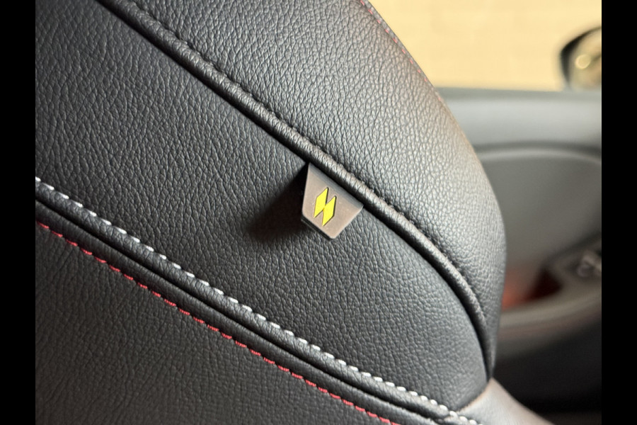 Renault Clio 1.3 TCe 130pk R.S. Line | Groot Navi | Camera | 17" | Led | Carplay | Cruise | PDC  V+A | 100% Onderhouden!