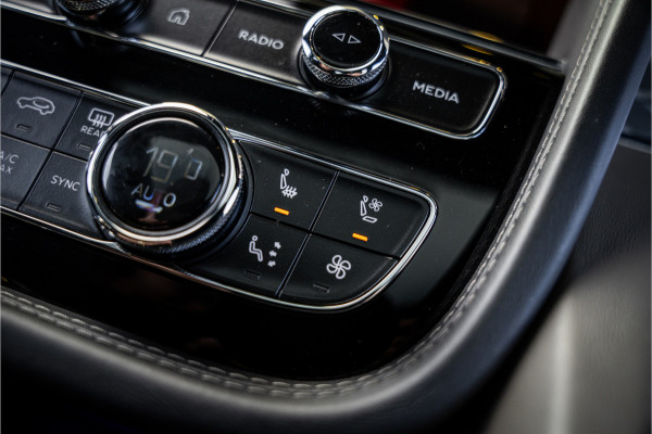 Bentley Bentayga 4.0 V8 S - Panorama | Keramisch | Naim | Luchtvering | 360 Camera
