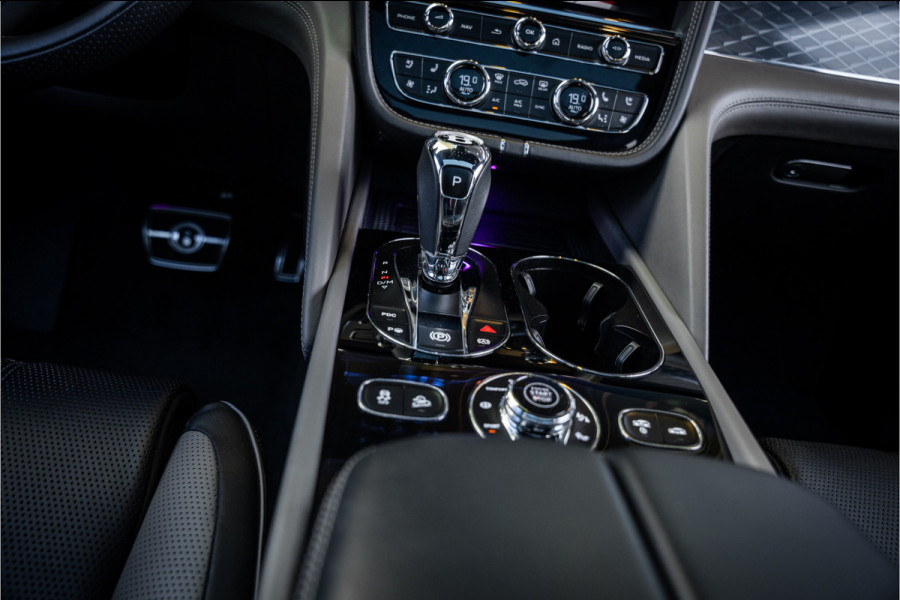 Bentley Bentayga 4.0 V8 S - Panorama | Keramisch | Naim | Luchtvering | 360 Camera