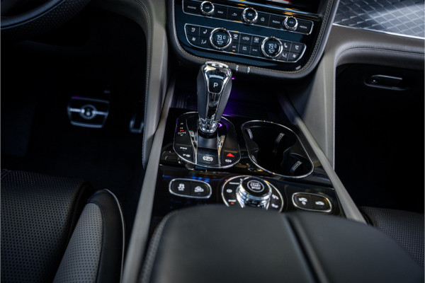 Bentley Bentayga 4.0 V8 S - Panorama | Keramisch | Naim | Luchtvering | 360 Camera