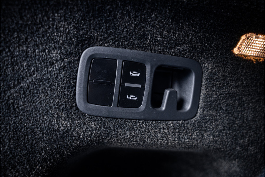 Bentley Bentayga 4.0 V8 S - Panorama | Keramisch | Naim | Luchtvering | 360 Camera