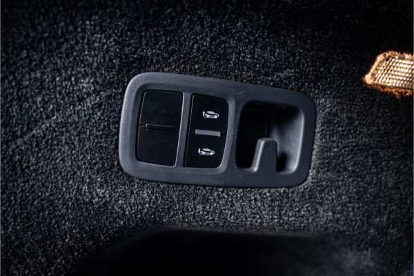 Bentley Bentayga 4.0 V8 S - Panorama | Keramisch | Naim | Luchtvering | 360 Camera