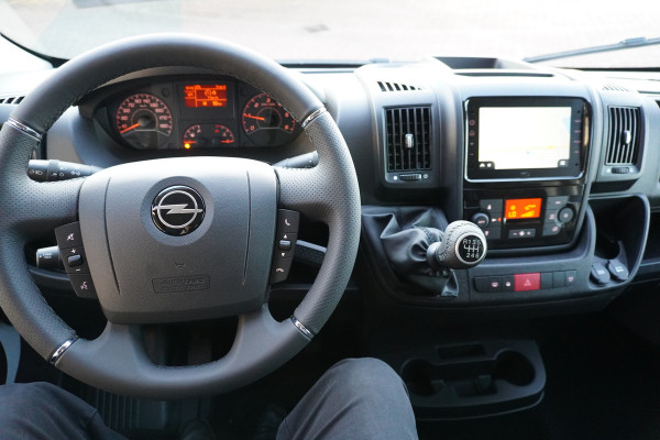 Opel Movano 2.2D 140PK L2H2 nr. V063 | Airco | Cruise | Camera | Navi | Betimmering laadruimte
