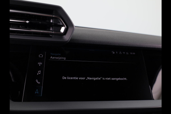 Audi A3 Sportback 40 TFSI e Pro Line 204pk | 18 inch Lichtmetalen velgen | Parkeercamera| Navigatie via App | Stoelverwarming