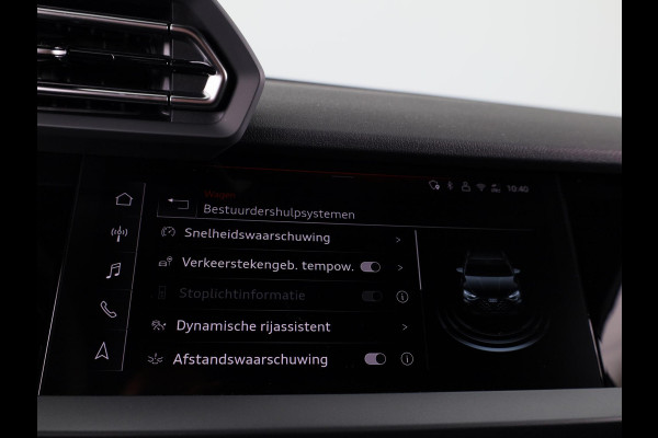 Audi A3 Sportback 40 TFSI e Pro Line 204pk | 18 inch Lichtmetalen velgen | Parkeercamera| Navigatie via App | Stoelverwarming
