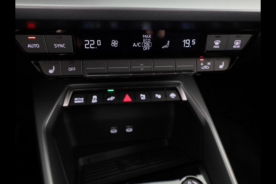 Audi A3 Sportback 40 TFSI e Pro Line 204pk | 18 inch Lichtmetalen velgen | Parkeercamera| Navigatie via App | Stoelverwarming