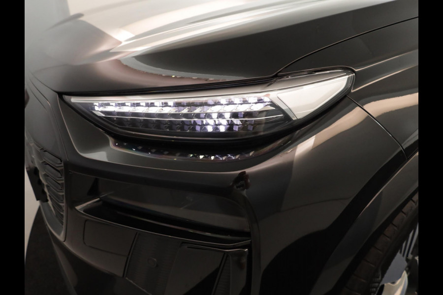 Audi Q6 S Edition e-tron perf 225kW/306pk 100Kwh Hatchback Audi Q6 e-tron S edition performance 100 kWh Omgevingscamera's, adaptive cruise control, ledkoplampen plus, stoelverwarming voor en achter, comfortpakket