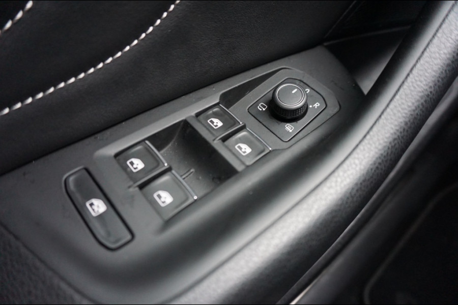 Volkswagen Arteon 218PK PHEV Automaat BSN+ R-line | PANO | TREKHAAK | 360CAMERA |