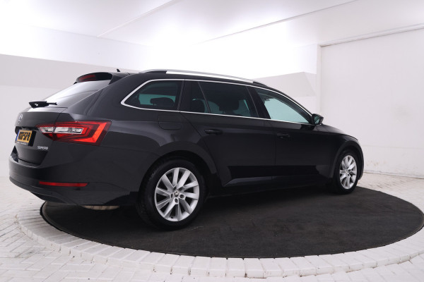 Škoda Superb Combi 1.5 TSI ACT Sportline Business Camera, Stoelverwarming, Panorama schuif/kantel, Apple Carplay