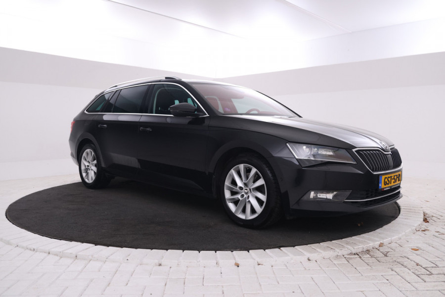 Škoda Superb Combi 1.5 TSI ACT Sportline Business Camera, Stoelverwarming, Panorama schuif/kantel, Apple Carplay