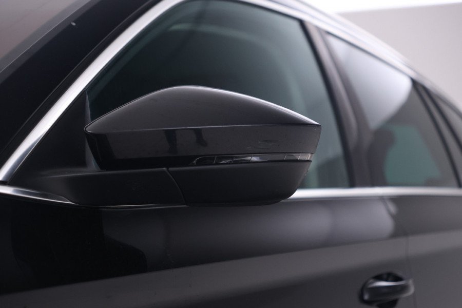 Škoda Superb Combi 1.5 TSI ACT Sportline Business Camera, Stoelverwarming, Panorama schuif/kantel, Apple Carplay