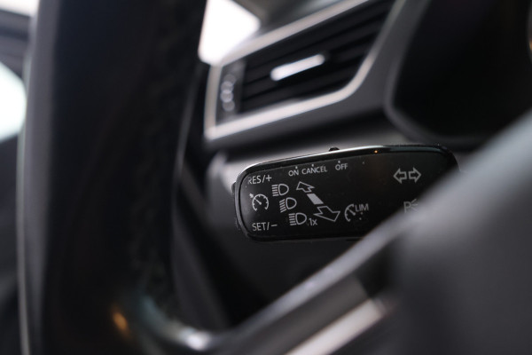 Škoda Superb Combi 1.5 TSI ACT Sportline Business Camera, Stoelverwarming, Panorama schuif/kantel, Apple Carplay